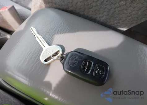 2003 Toyota Corolla Le z USA, uszkodzony, nr VIN 1NXBR32EX3Z029040